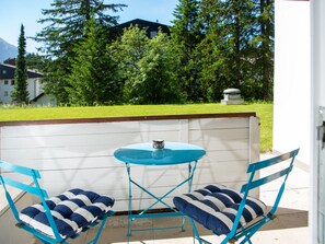 Outdoor dining - Apartment  by Interhome (Lenzerheide)