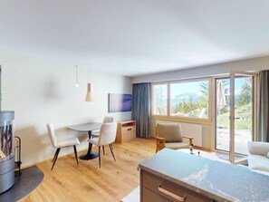 TV, fireplace - Molinia für 2 Personen Haus Barlangia - Lenzerheide by Interhome (Valbella)