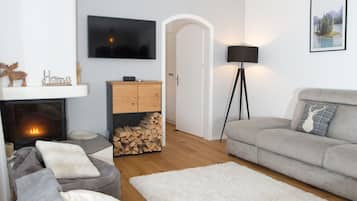 Televisie en een open haard