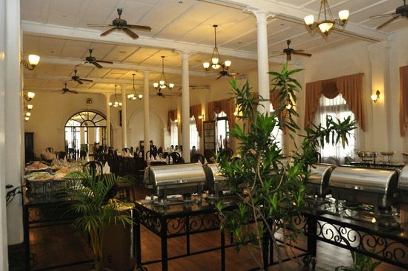 مطعم
