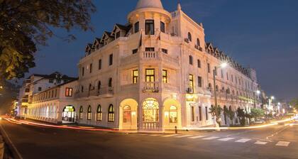 Queens Hotel Kandy - 160 Years of Heritage