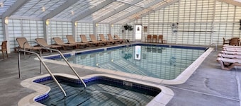 1BR 2 Bath Sleeps 6 | White Mtn Basecamp | Pool & Hot Tub