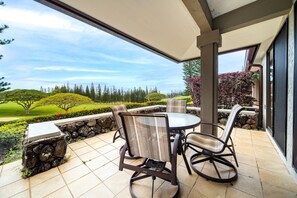 Room - The Kapalua Villas Maui by Outrigger (KAPALUA)