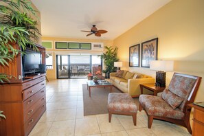 Room - The Kapalua Villas Maui by Outrigger (KAPALUA)
