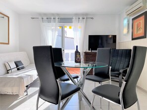Unclassified image, 5 of 32, button - Apartment  by Interhome (Nerja)