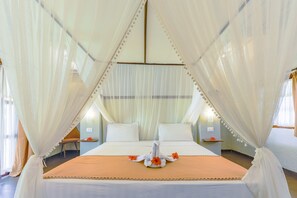 Room - Karafuu Hotel Beach Resort (Michamvi)