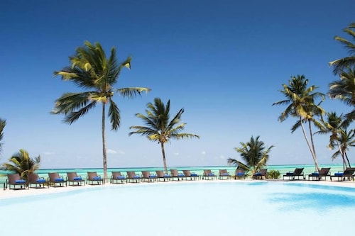 Karafuu Hotel Beach Resort