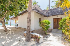 Room - Karafuu Hotel Beach Resort (Michamvi)