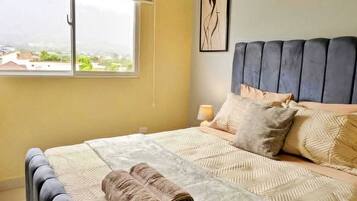 WiFi, bed sheets