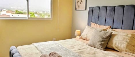 WiFi, bed sheets