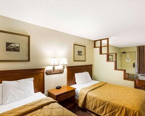 Room - Rodeway Inn & Suites Fiesta Park (San Antonio)