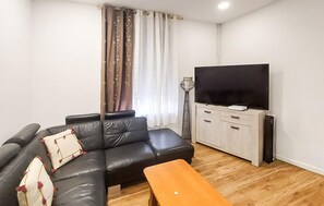 TV - 3 bedroom gorgeous home in CAMBRAI (CAMBRAI)