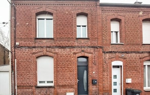 Exterior - 3 bedroom gorgeous home in CAMBRAI (CAMBRAI)