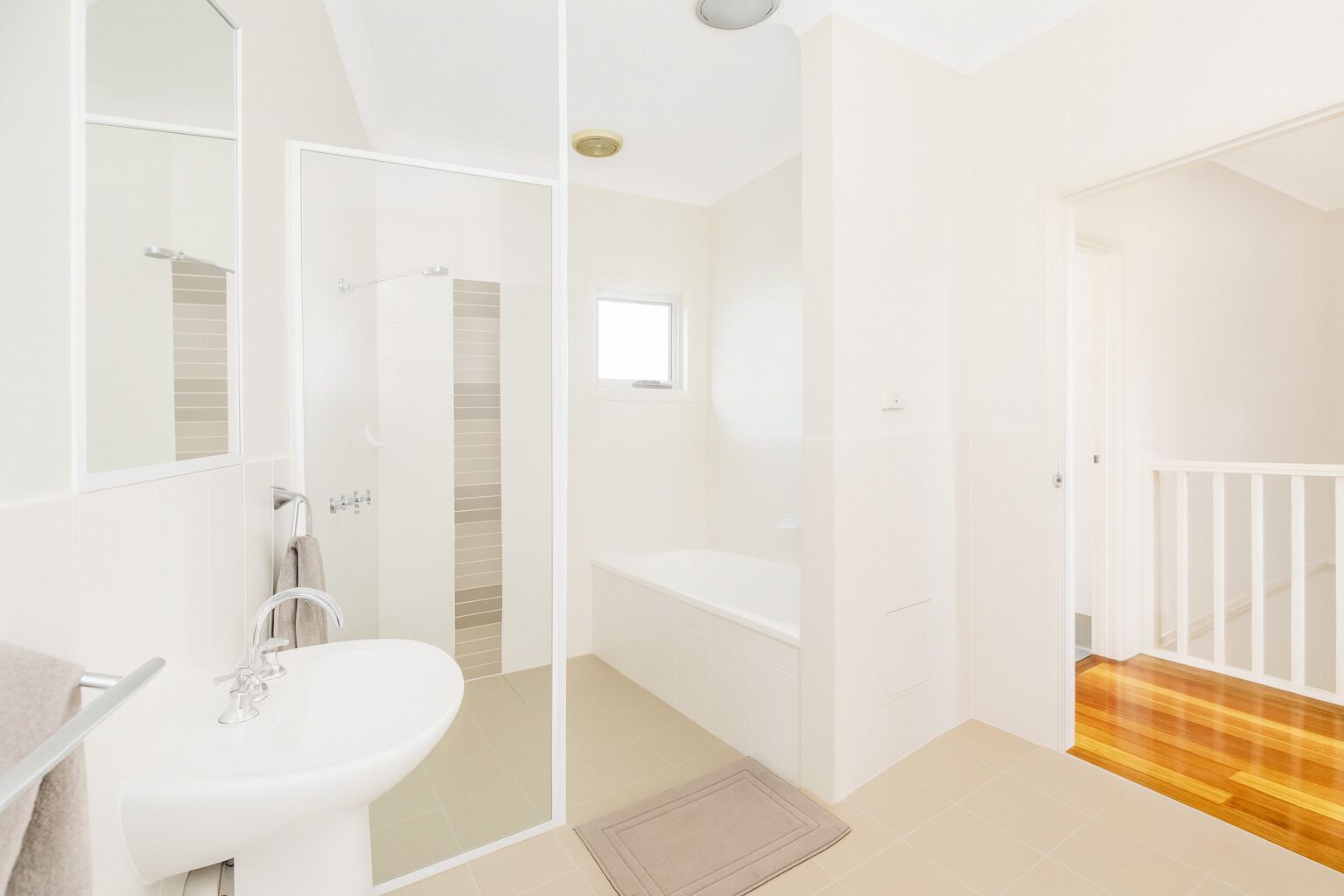 Comfort Villa, 2 Bedrooms | Bathroom | Separate bathtub and shower, soap, shampoo, toilet paper
