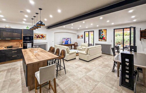 Gorgeous home in Grans