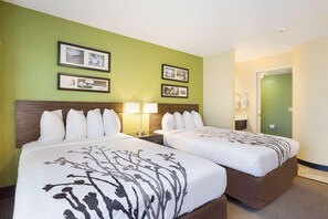 Room - Sleep Inn & Suites (Grand Rapids)