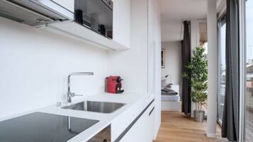 Fridge, microwave, oven, dishwasher