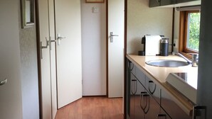 Fridge, microwave, cookware/dishes/utensils - Beach Resort Nieuwvliet Bad - 1204 by Interhome (Nieuwvliet)