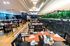 レストラン