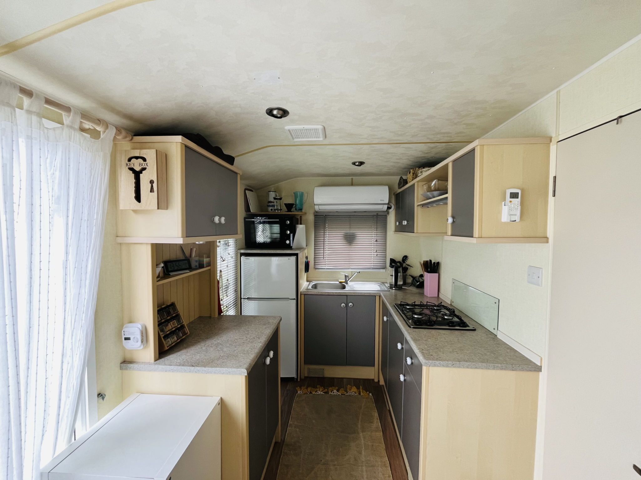 Fridge, oven, cookware/dishes/utensils
