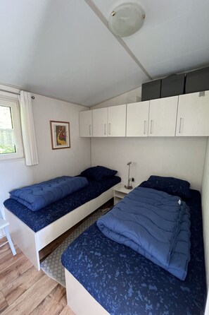 Room - ZP 470 - Camping de Zandput by Interhome (Vrouwenpolder)