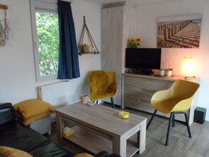 TV - RBR 6062 - Beach Resort Kamperland by Interhome (Kamperland)
