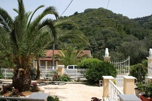 Terrace/patio - Marina Apartments & Studios (Corfu)