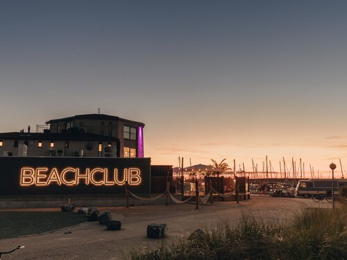 RBR 1013 - Beach Resort Kamperland by Interhome