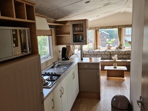 Fridge, microwave, cookware/dishes/utensils - RBR 434 - Beach Resort Kamperland by Interhome (Kamperland)