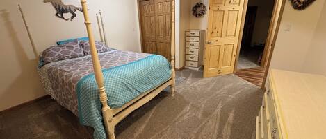 4 habitaciones, wifi gratis, ropa de cama y acceso para silla de ruedas