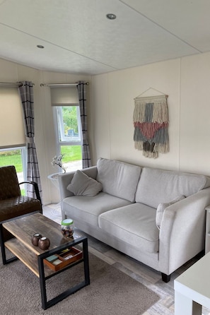 TV - RBR 722 - Beach Resort Kamperland by Interhome (Kamperland)