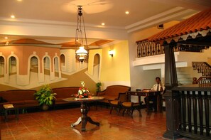 Lobby - Sonesta Inns Beach Resort - Candolim Beach (Candolim)
