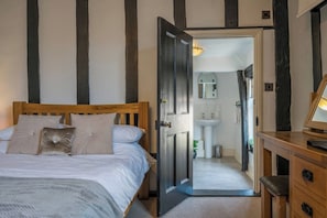 5 bedrooms, bed sheets - The Merchant House, Ipswich (Ipswich)