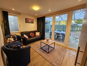 TV - RBR 2465 - Beach Resort Kamperland by Interhome (Kamperland)