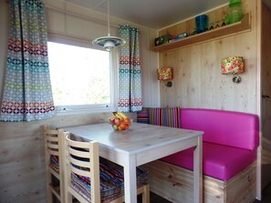 Dining - Camping Hofstede Zonnevliet - Pipo wagen by Interhome (Zonnemaire)