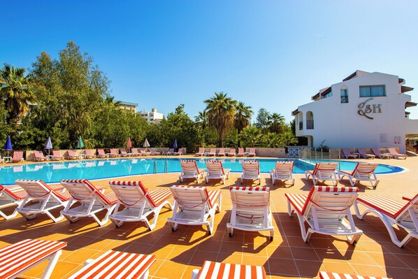 View from property - Sentinus Beach Hotel (Kuşadası)