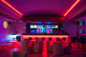 Bar (on property) - Artisan Family Hotels And Resorts Playa Esmeralda (Úrsulo Galván)