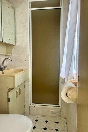 Bathroom - ZP 360 - Camping de Zandput by Interhome (Vrouwenpolder)