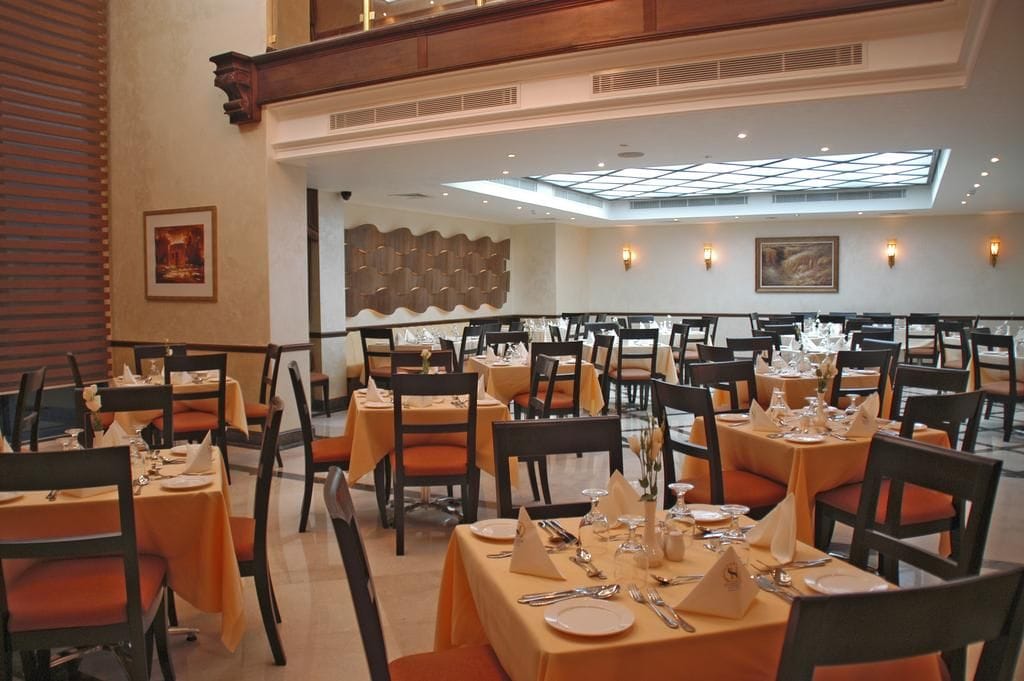 Banquet hall