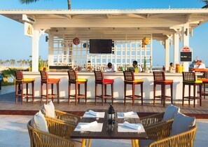 Bar (on property) - Juweira Boutique Hotel (Salalah)