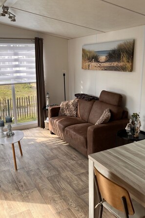 TV - RBR 267 - Beach Resort Kamperland by Interhome (Kamperland)