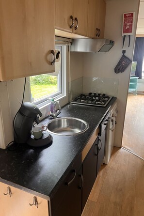 Fridge, cookware/dishes/utensils - KD 743 - Vakantiepark Kijkduin by Interhome ('s-Gravenhage)