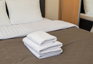 1 bedroom, iron/ironing board, WiFi, bed sheets - Metro Młynów Cosy Apartment (Warszawa)