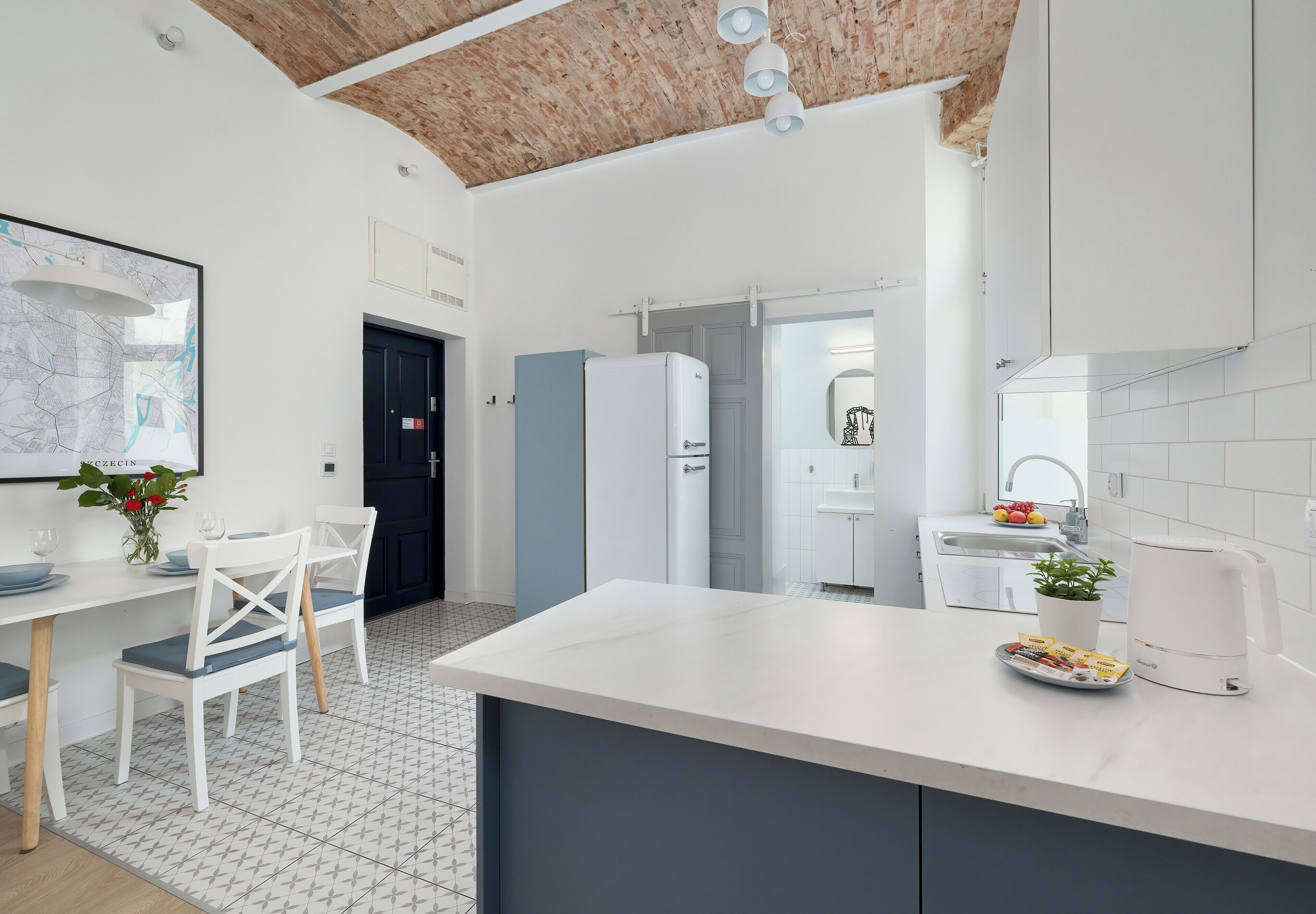 Refrigerador, horno, placa de cocina, lavavajillas
