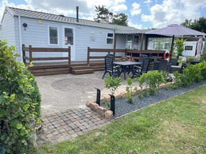 Outdoor dining - CS 30 - Vakantiepark Callassande by Interhome (Callantsoog)