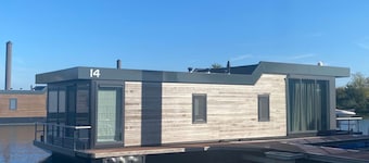 Maasterp - woonboot 14 by Interhome