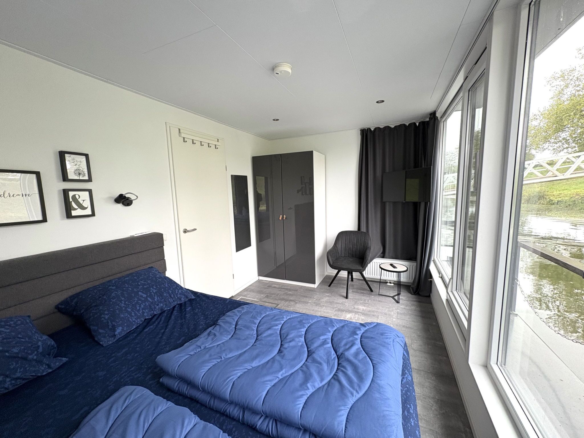 1 Schlafzimmer