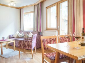 Dining - Appartements Alouette, (Samnaun-Dorf). by Interhome (Samnaun)