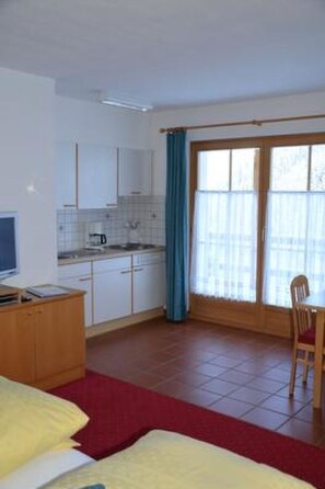 Internet - Haus Helvetia, (Samnaun-Compatsch). by Interhome (Samnaun)