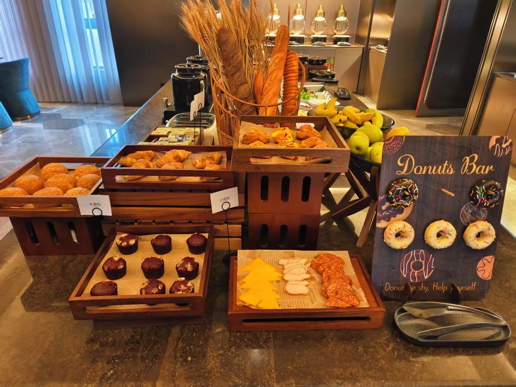 Daily buffet breakfast for a fee